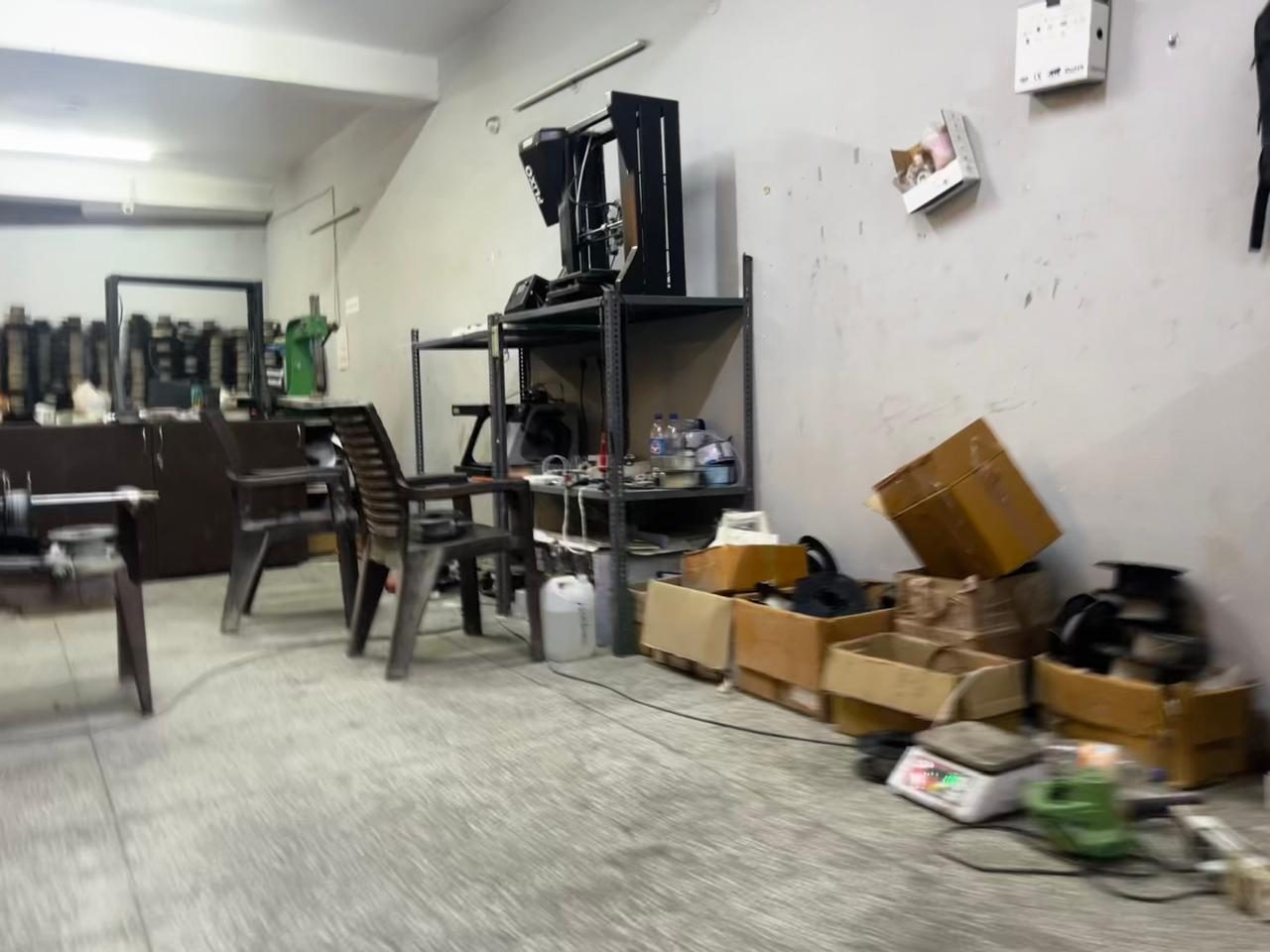 Printer floor at 3D Paradise Technologies